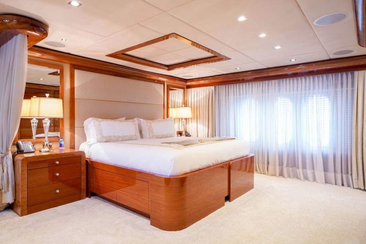 ASPEN ALTERNATIVE | 2010 49.9m (163.67ft) Luxury Tri-Deck Aluminium Motor Yacht from renowned American shipyard Trinity