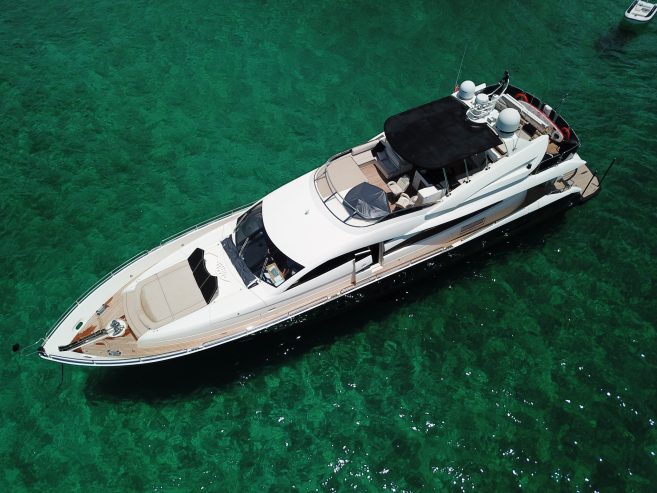 CATALANA | 2007 27.43m Luxury Flybridge Sport Motor Yacht from British shipyard Sunseeker