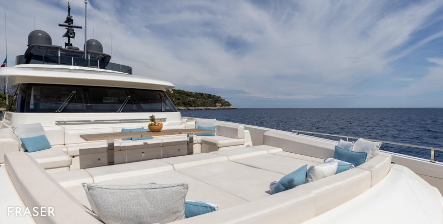 EROS | 2019 37.04m (121′6″) Luxury Flybridge Motor Yacht from Italian shipyard Ferretti Custom Line