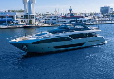 HANNA-2019-28.65m-94′-Luxury-Flybridge-Performance-Motor-Yacht-for-charter-YachtDealz3