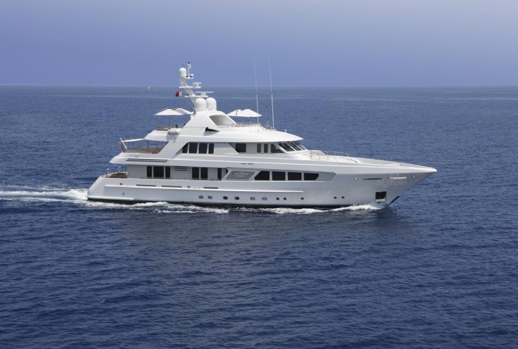 KATHLEEN ANNE | 2009 39m (127’11″) Luxury Steel Motor Yacht from renowned Dutch shipyard Feadship