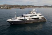 KOMOKWA | 2010 41.15m (135′) Luxury Motor Yacht from Taiwanese shipyard Horizon