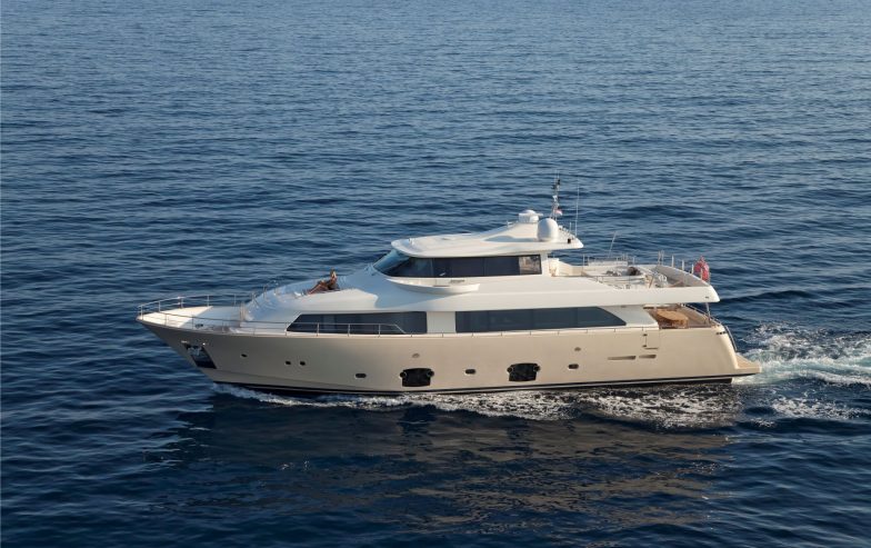 LA PAUSA | 2010 26.22m (86′) Custom Line Navetta 26 Luxury Motor Yacht from Italian shipyard Ferretti