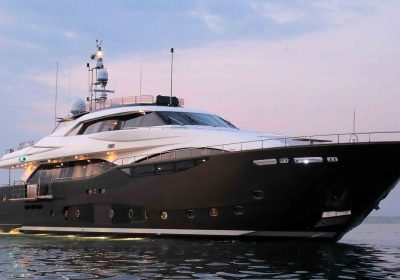 LADY-DIA-2011-37.8m-124-Performance-Motor-Yacht-for-charter-YachtDealz1