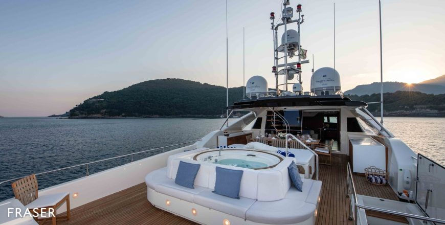 LADY DIA | 2011 37.8m (124′) Performance Motor Yacht from Italian shipyard FERRETTI YACHTS