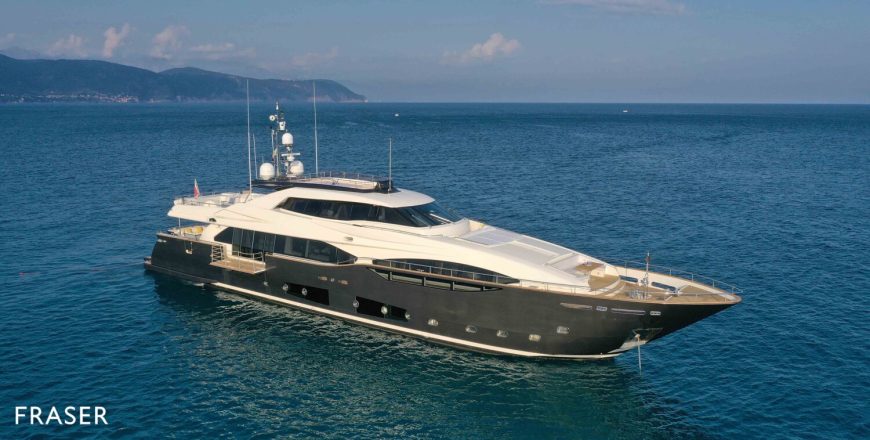 LADY DIA | 2011 37.8m (124′) Performance Motor Yacht from Italian shipyard FERRETTI YACHTS