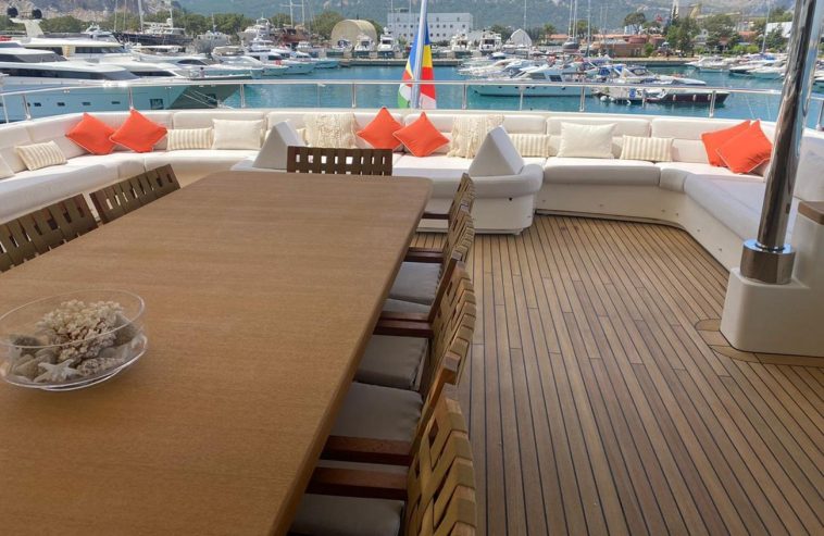 LADY I | 2008 42.60m (139′9″) Luxury Tri-Deck Motor Yacht from Italian shipyard CRN