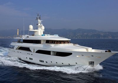 LADY-I-2008-42.60m-139-922-Luxury-Tri-Deck-Motor-Yacht-for-charter-YachtDealz2