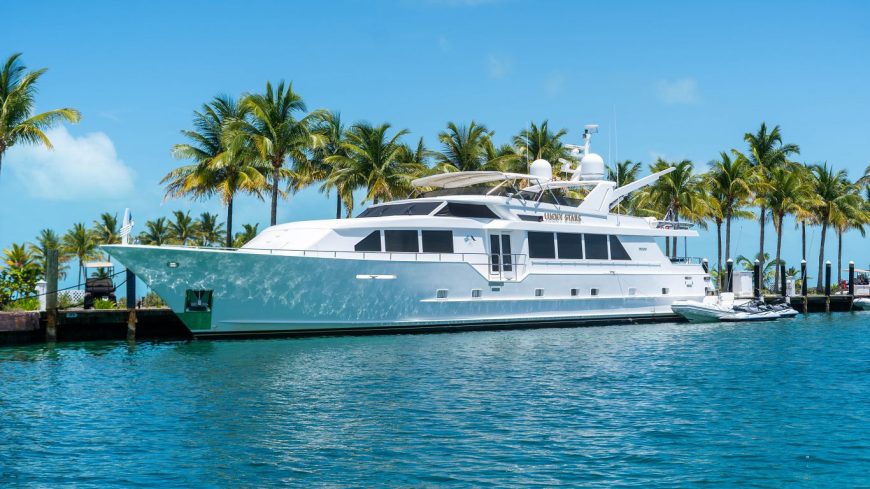 LUCKY STARS | 1998 108′ (33m) Luxury Flybridge Performance Aluminium Motor Yacht built by US shipyard Broward