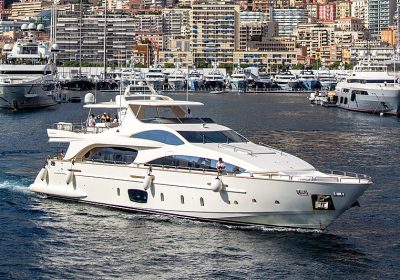 La-Rubia-Azimut-Yacht-Sold-YachtDealz12