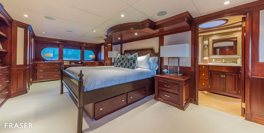 MAGIC | 2005 39.62m (130′) Luxury Tri-Deck Motor Yacht from American shipyard Northern Marine