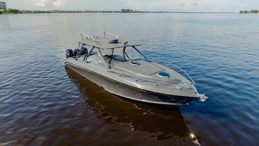 Midnight Express 37 | 2013 37ft (11m) Superyacht tender / day boat from American maker Midnight Boats