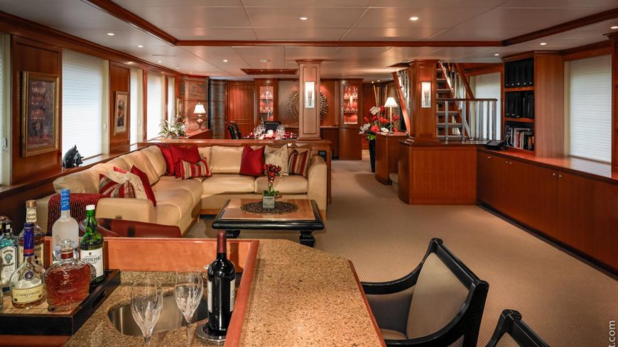 MURPHY’S LAW | 1998 37.8m (124′) Luxury Flybridge Motor Yacht from American shipyard DELTA MARINE