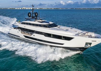 NEVER-BLUE-2018-38.4m-126-Performance-Luxury-Motor-Yacht-for-charter-YachtDealz1