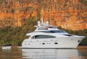 PARADISE | 2014 35.36m (116′) Luxury Flybridge Performance Motor Yacht from Taiwanese shipyard HORIZON