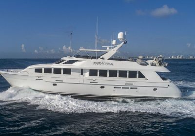 PURA-VIDA-92-HATTERAS-2000-For-Sale-YachtDealz4