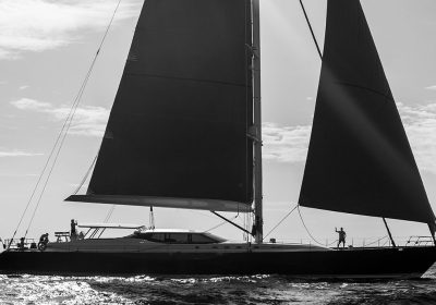 RADIANCE-2010-37m-121-522-Ed-Dubois-design-Luxury-Sloop-Aluminium-Sail-Yacht-for-charter-YachtDealz27