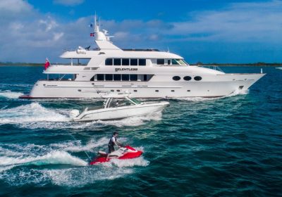 RELENTLESS-2001-43.28m-142-Luxury-Tr-Deck-Motor-Yacht-for-charter-YachtDealz40