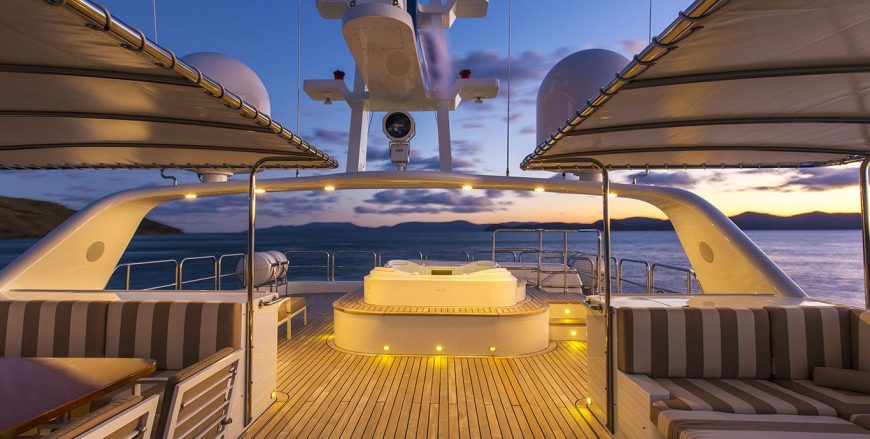 SILENTWORLD | 2006 39.6m (129′ 11″) Luxury Tri-Deck Steel Motor Yacht from Spanish shipyard Astilleros MCIES (Oassive)