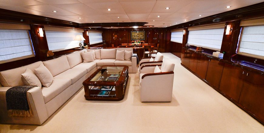 SILENTWORLD | 2006 39.6m (129′ 11″) Luxury Tri-Deck Steel Motor Yacht from Spanish shipyard Astilleros MCIES (Oassive)