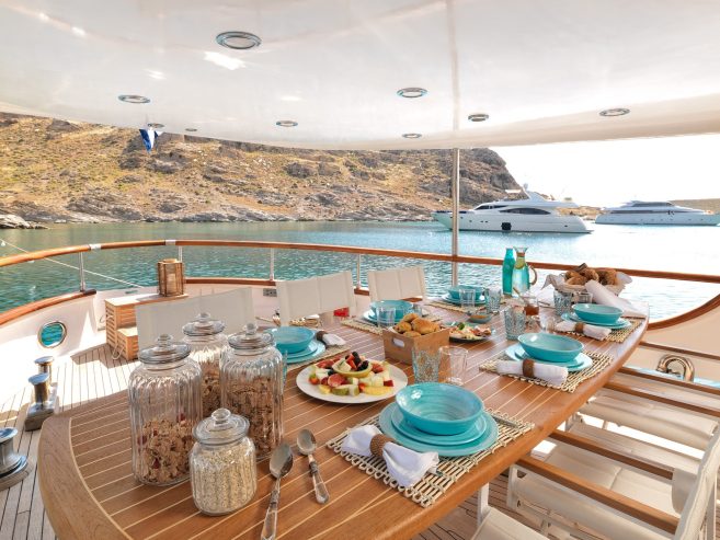 SOUNION II | 1969 31.62m (103′9″) Classic Steel Luxury Motor Yacht from Italian shipyard Benetti