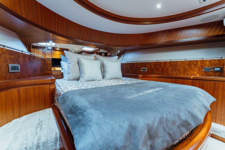 SKULLDUGGERY | 2010 74ft (23m) Ocean Alexander Motor Yacht