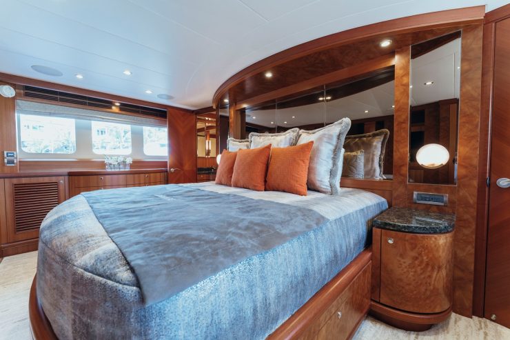 SKULLDUGGERY | 2010 74ft (23m) Ocean Alexander Motor Yacht