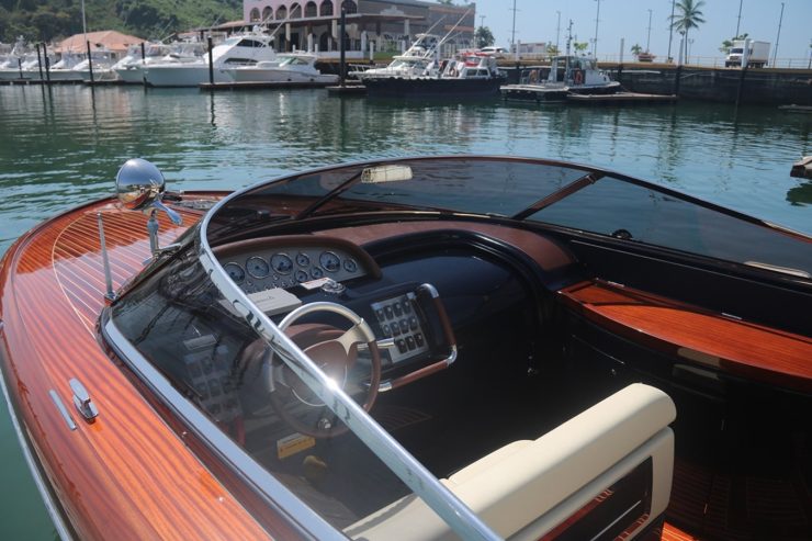 TT Sha Sha Sha | 2015 33ft (10m) Aquariva Superyacht Tender / Day boat from Italian shipyard Riva