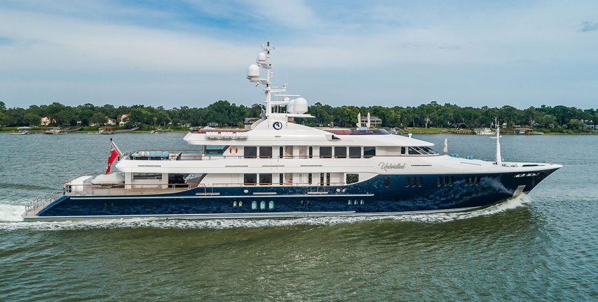 UNBRIDLED | 2009 58.22m (191′) Luxury Aluminium Motor Yacht from American shipyard Trinity