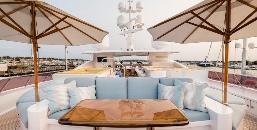 UNBRIDLED | 2009 58.22m (191′) Luxury Aluminium Motor Yacht from American shipyard Trinity