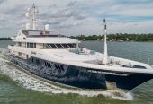 UNBRIDLED | 2009 58.22m (191′) Luxury Aluminium Motor Yacht from American shipyard Trinity