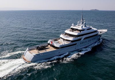 VICTORIOUS-2021-85.01m-278′-11″-Luxury-Steel-Explorer-Motor-Yacht-for-charter-YachtDealz1