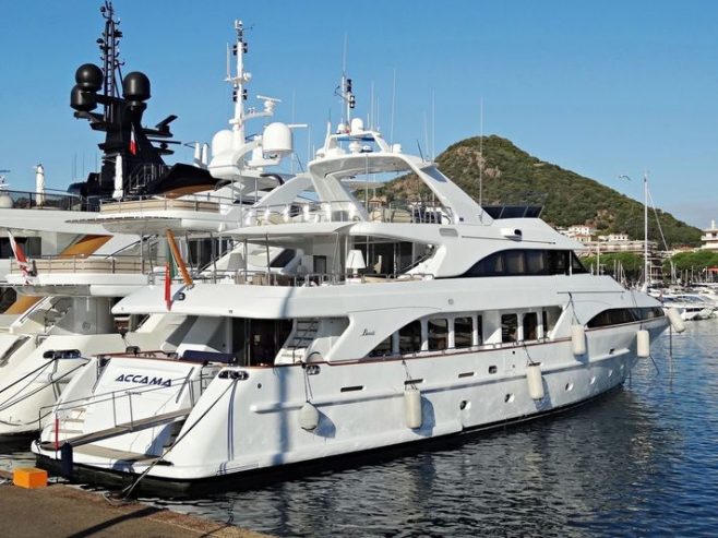 ACCAMA | 2000 34.95m (114’8″) Tri-Deck Luxury Motor Yacht from renowned Italian shipyard BENETTI