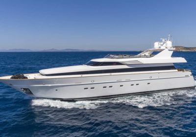 ALEXIA-AV-2005-110-33.53m-Flybridge-Motor-Yacht-for-charter-YachtDealz1