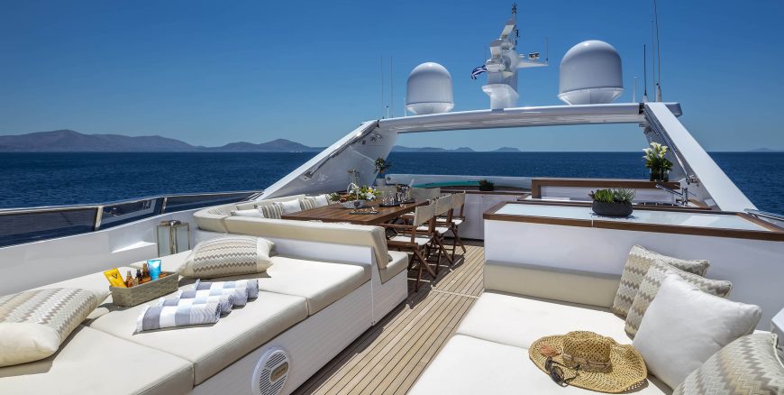 ALEXIA AV | 2005 110’ (33.53m ) Luxury Flybridge Motor Yacht from Italian shipyard Cantieri di Pisa