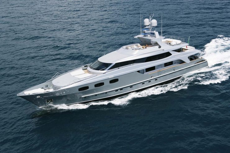 ANNAMIA | 2006 42.75m (140′ 3″) Luxury Steel Motor Yacht from acclaimed Italian shipyard Baglietto