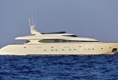 BIANCA | 2010 107’7” (32.80m) Luxury Flybridge Motor Yacht from Italian shipyard Maiora