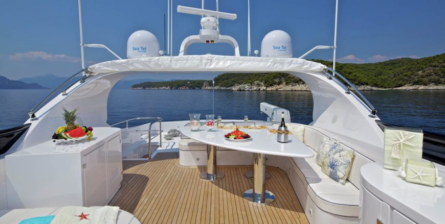 BIANCA | 2010 107’7” (32.80m) Luxury Flybridge Motor Yacht from Italian shipyard Maiora