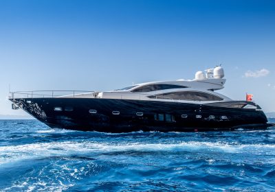 BLADE-6-2009-926-28.20m-Sport-Motor-Yacht-for-charter-YachtDealz1