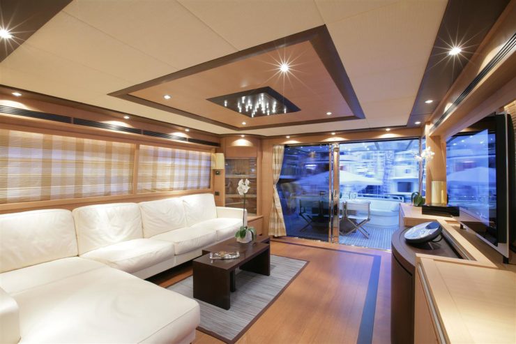 BLUE ANGEL | 2007 23.16m (76ft) Luxury Flybridge Motor Yacht from Italian shipyard EVO