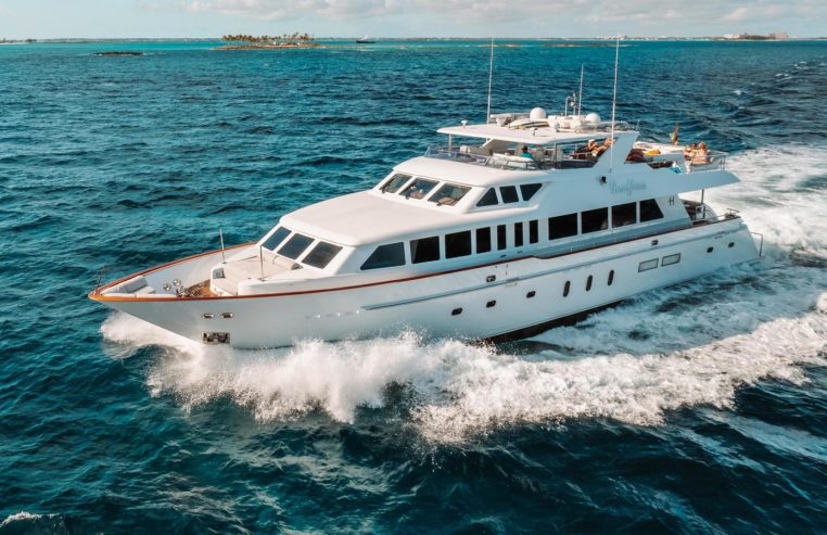 Beachfront | 2006 108ft (32.92m) Luxury Motor Yacht built by US shipyard Hargrave