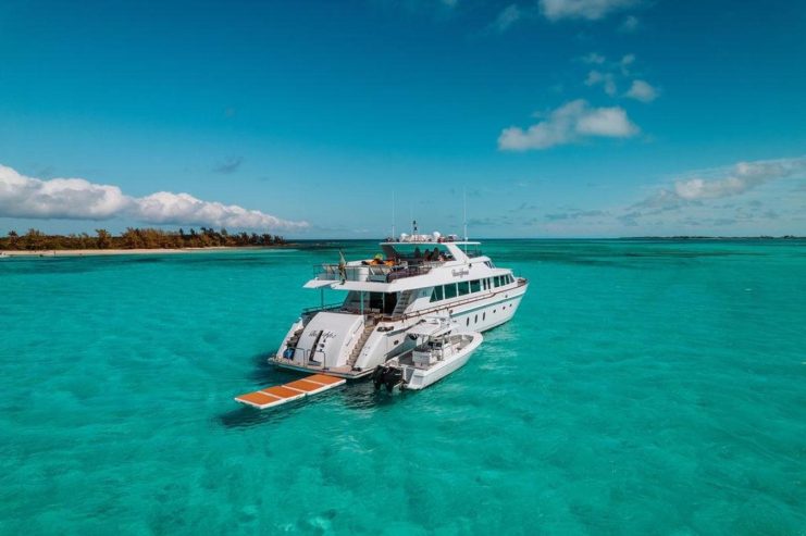 Beachfront | 2006 108ft (32.92m) Luxury Motor Yacht built by US shipyard Hargrave