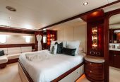 Beachfront | 2006 108ft (32.92m) Luxury Motor Yacht built by US shipyard Hargrave