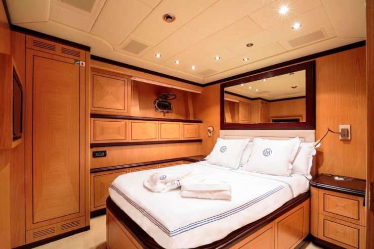 CHILL OUT | 2006/2019 28m (93ft) Luxury Mangusta 92 Sport Motor Yacht from Italian shipyard Overmarine