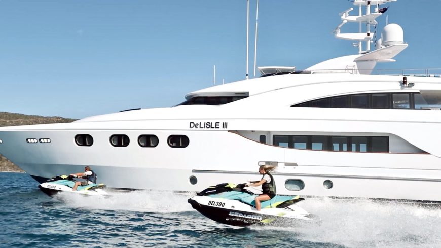 DE LISLE III | 2008 42m (137′ 10″) Luxury Tri-Deck Motor Yacht from UAE shipyard Gulf Craft