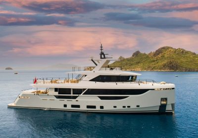 EZGY-2021-98-622-1-HULL-Motor-Yacht-Blaundus-Yachts-For-Sale-YachtDealz1