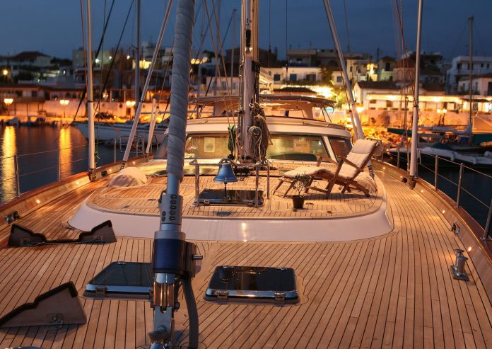 GITANA | 1989 118’ (35.97m) Classic Luxury Aluminium Sail Yacht from renowned Italian shipyard PERINI NAVI