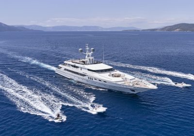 INVADER-164-1-50m-Motor-Yacht-for-charter-YachtDealz18