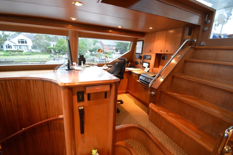 Joan’s Ark | 2003 121ft Luxury Motor Yacht built by Canadian shipyard Crescent Custom Yachts