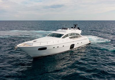 Julie-K-2015-74-PERSHING-Motor-Yacht-For-Sale-YachtDealz44